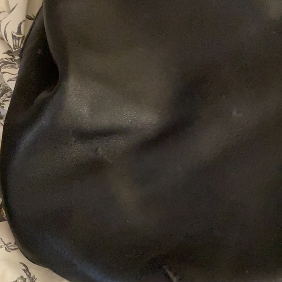 Auxiliary black leather bucket bag size large. - Picture 4 of 4